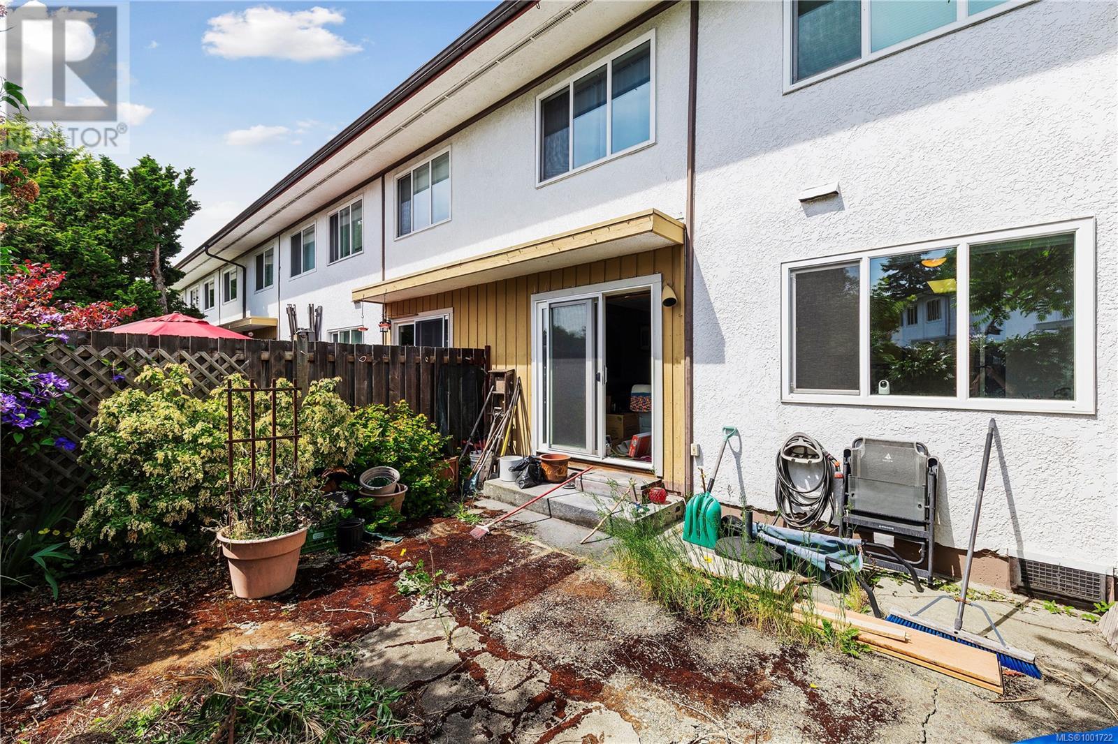 3638 Tillicum Rd