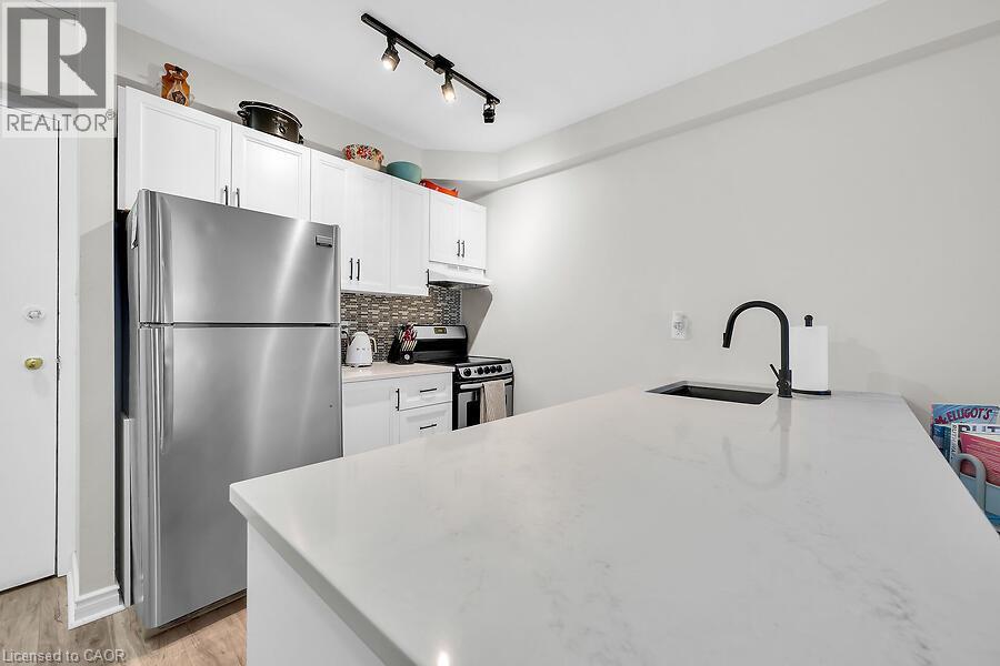 141 S CATHARINE Street S Unit# 102