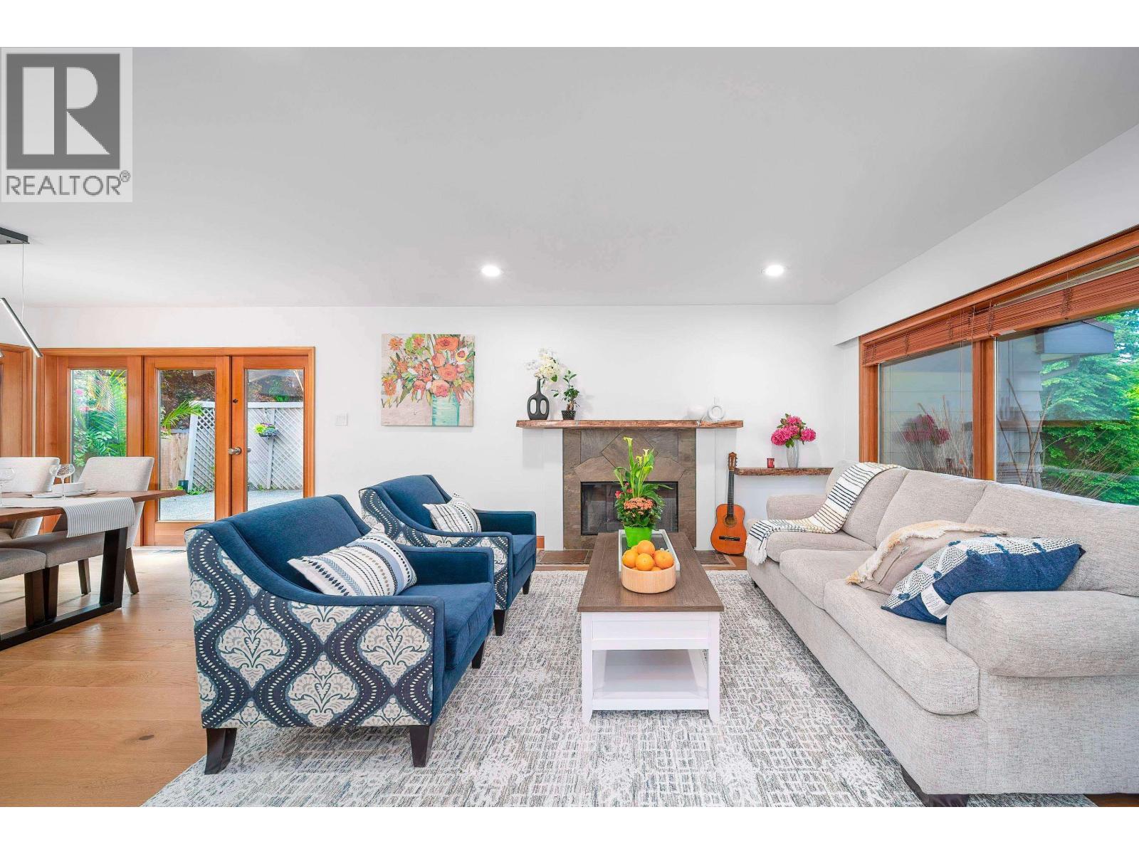 4096 SUNSET BOULEVARD