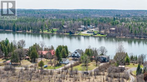 5-871 BERRY SIDE ROAD Ottawa ON K0A1T0