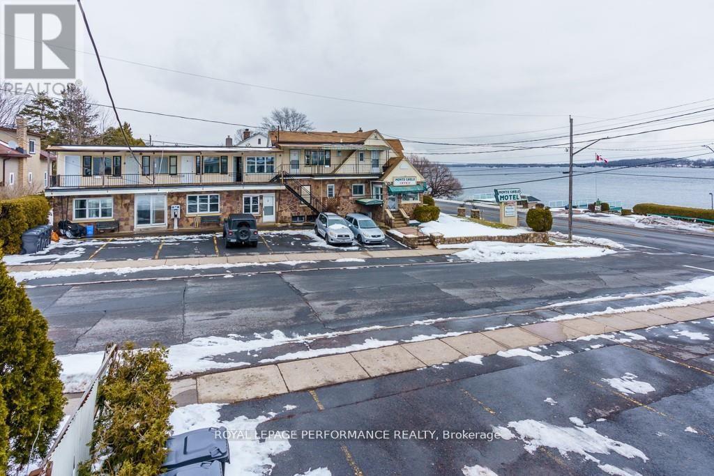 1606 + 1700 MONTREAL ROAD