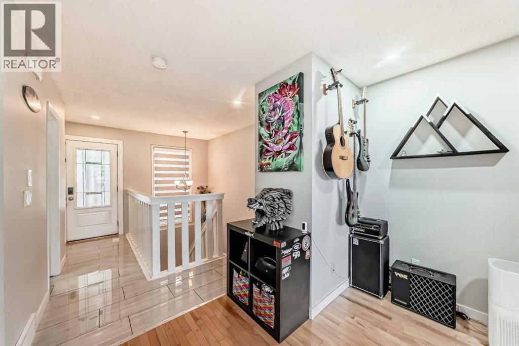 303 Coach Side Road SW