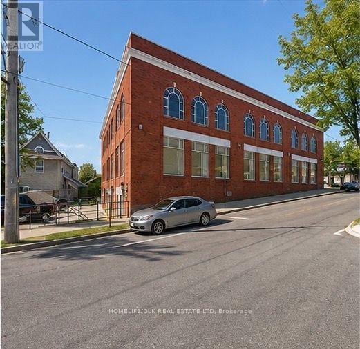 202 - 133 KING STREET W
