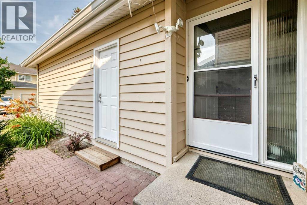 371 Point Mckay Gardens NW