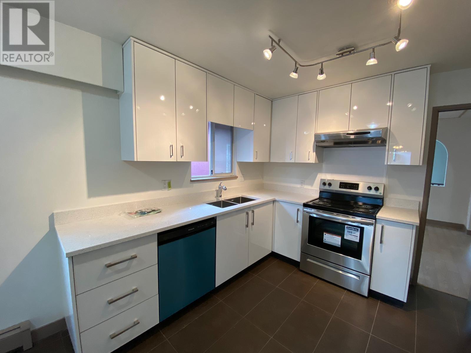 6372 ELGIN STREET