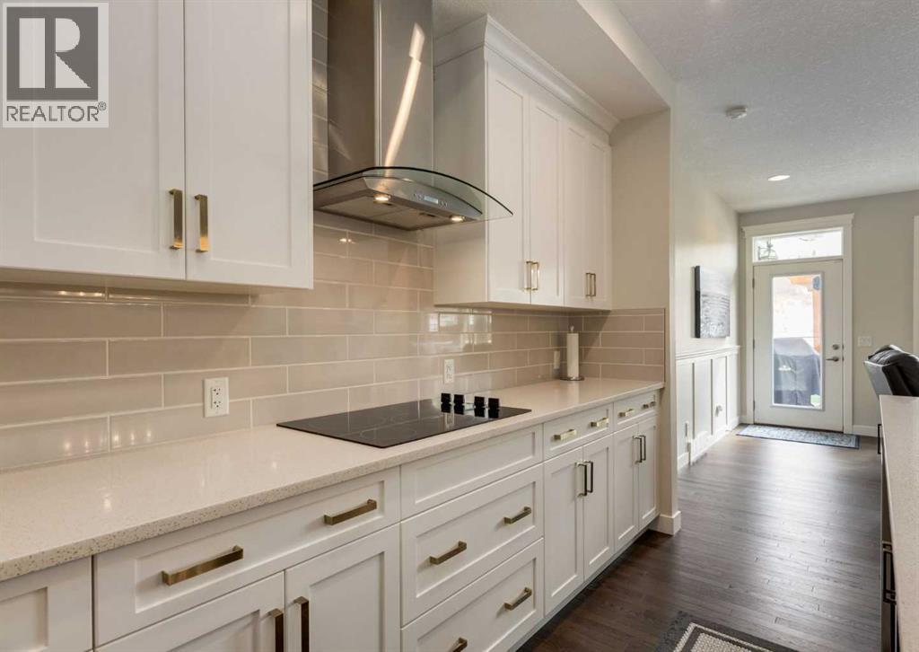 60 Crestbrook View SW