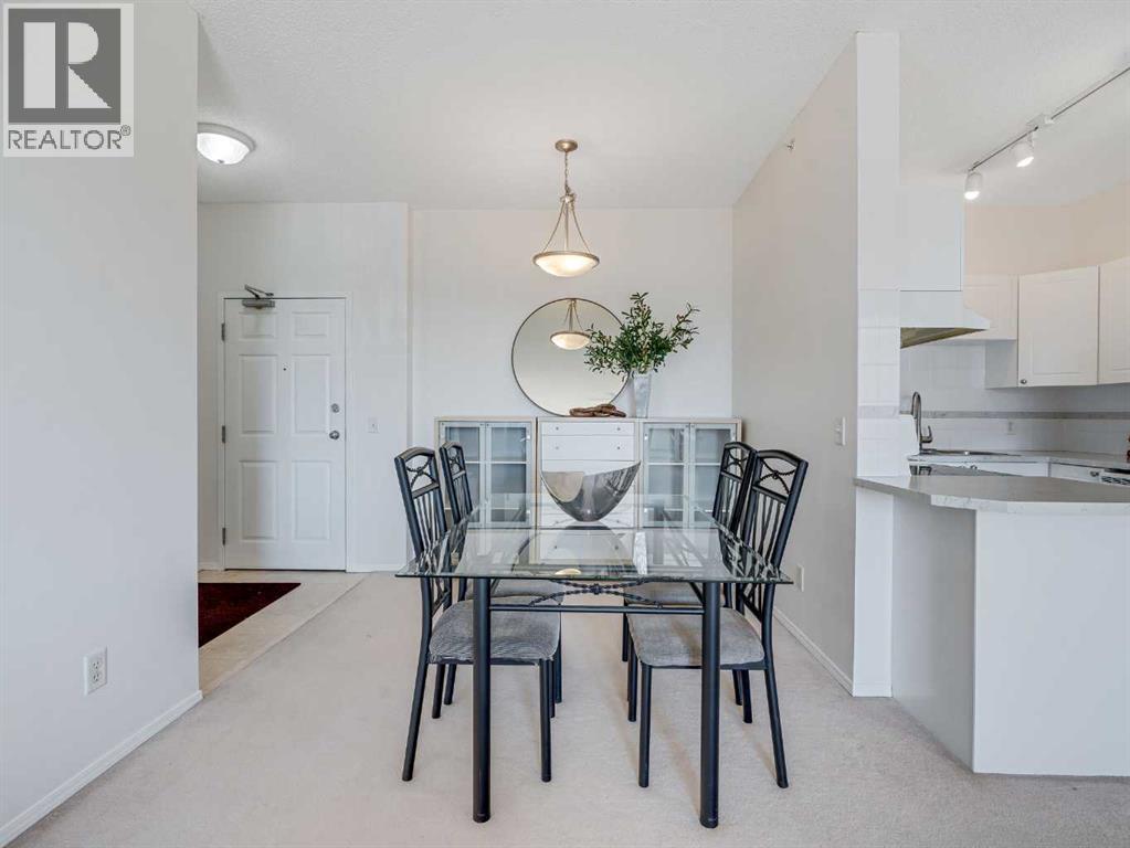 410, 8 County Village Bay NE
