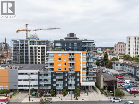 904 838 Broughton St Victoria BC V8W1E4