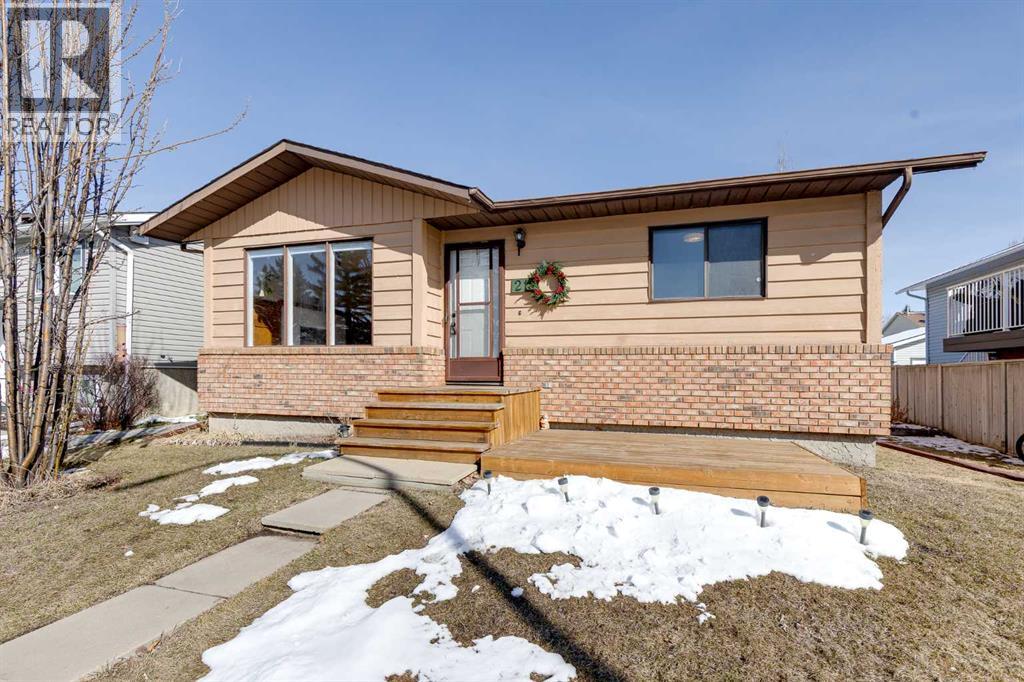 21 Mountain Circle SE