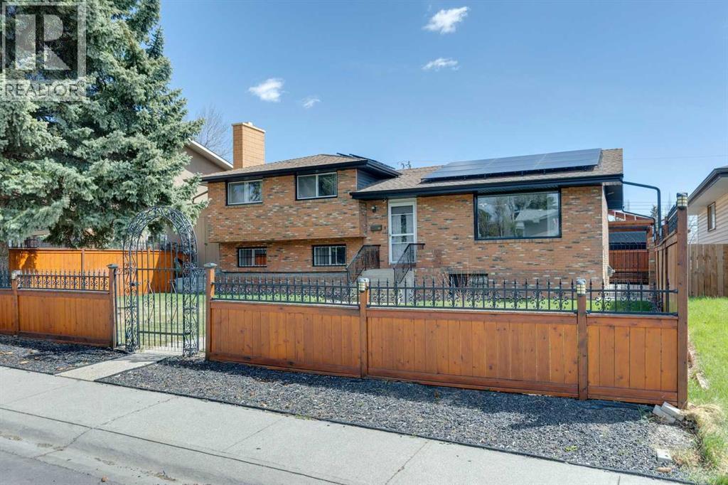 12 Huntwick Way NE