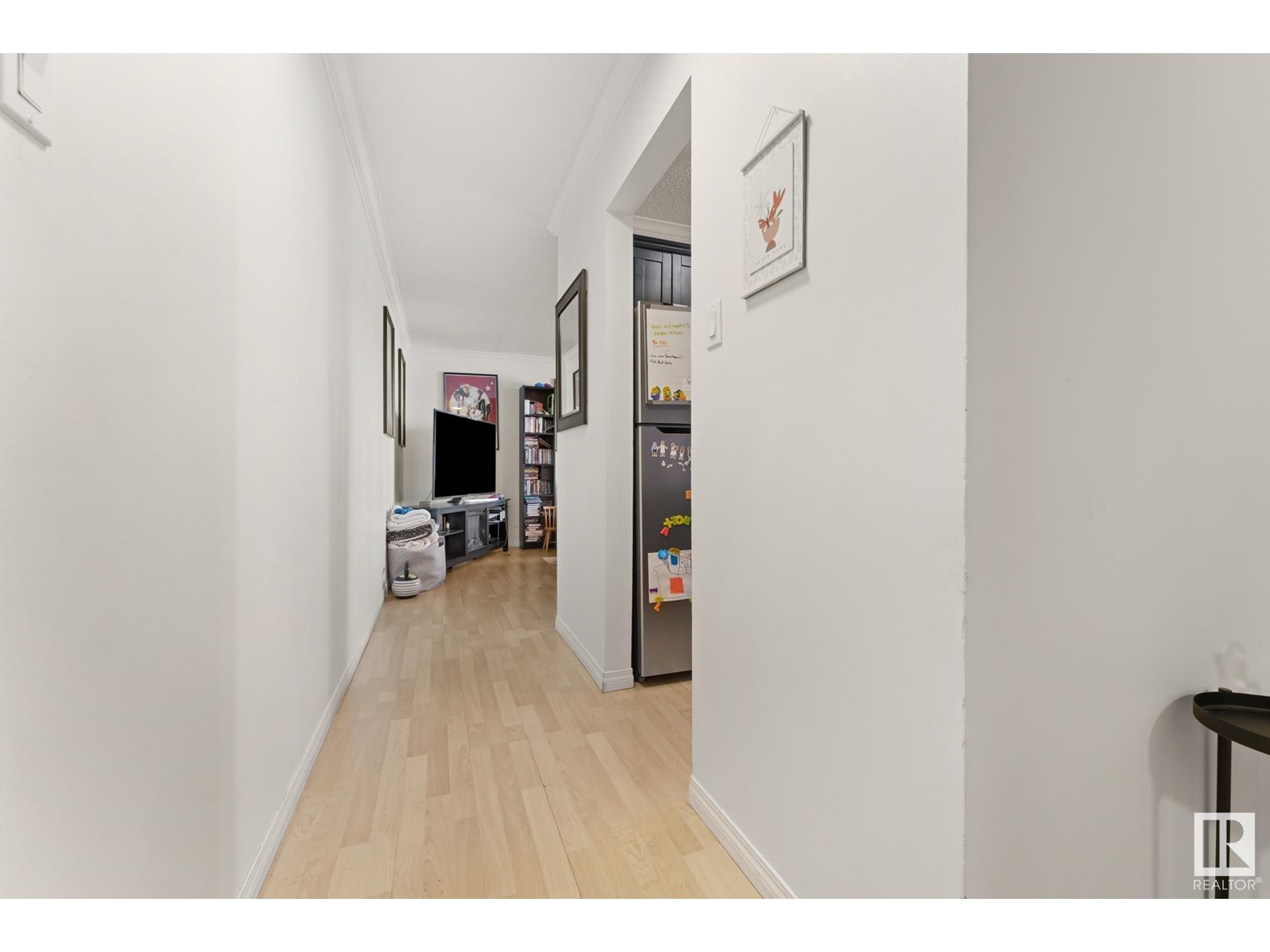 #402 3835 107 ST NW