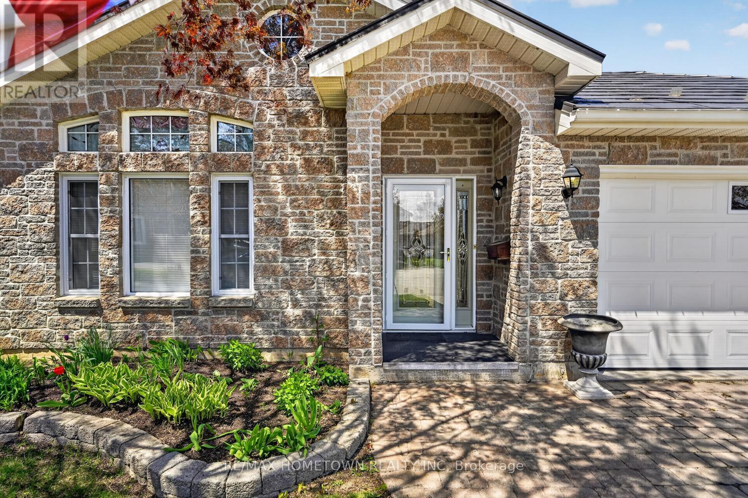 24 REGENCY PLACE