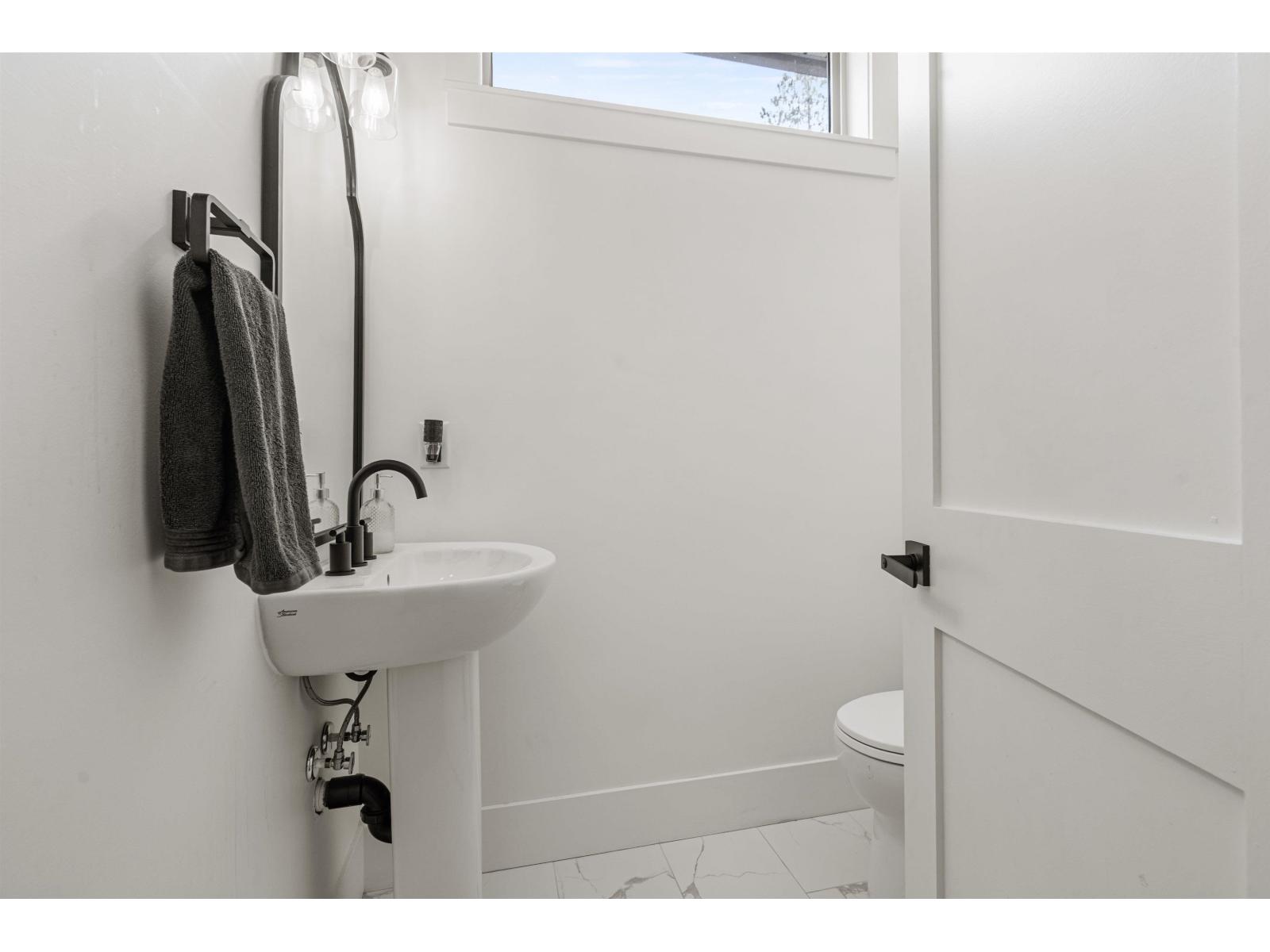 2 46248 KERMODE CRESCENT|Promontory