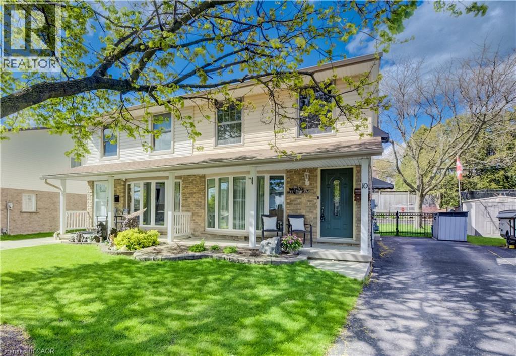 10 MEADOW WOODS Crescent