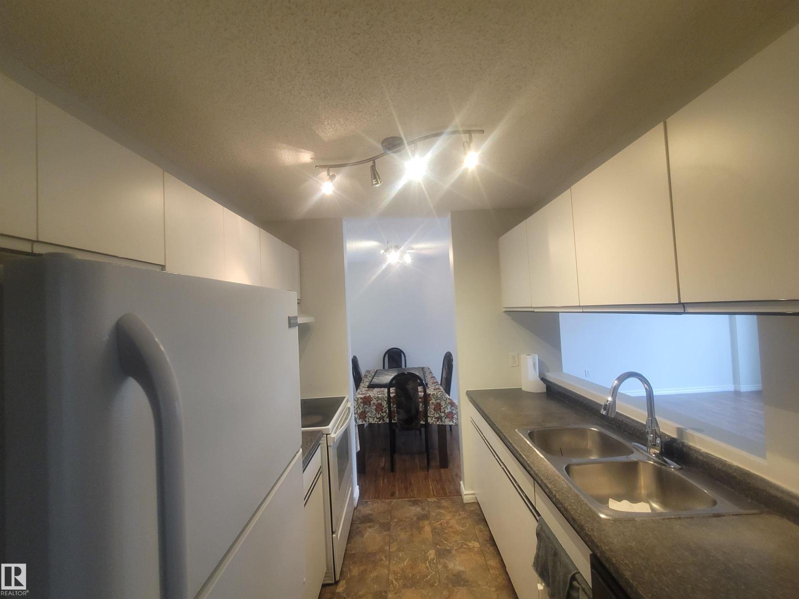 #318 2508 50 ST NW