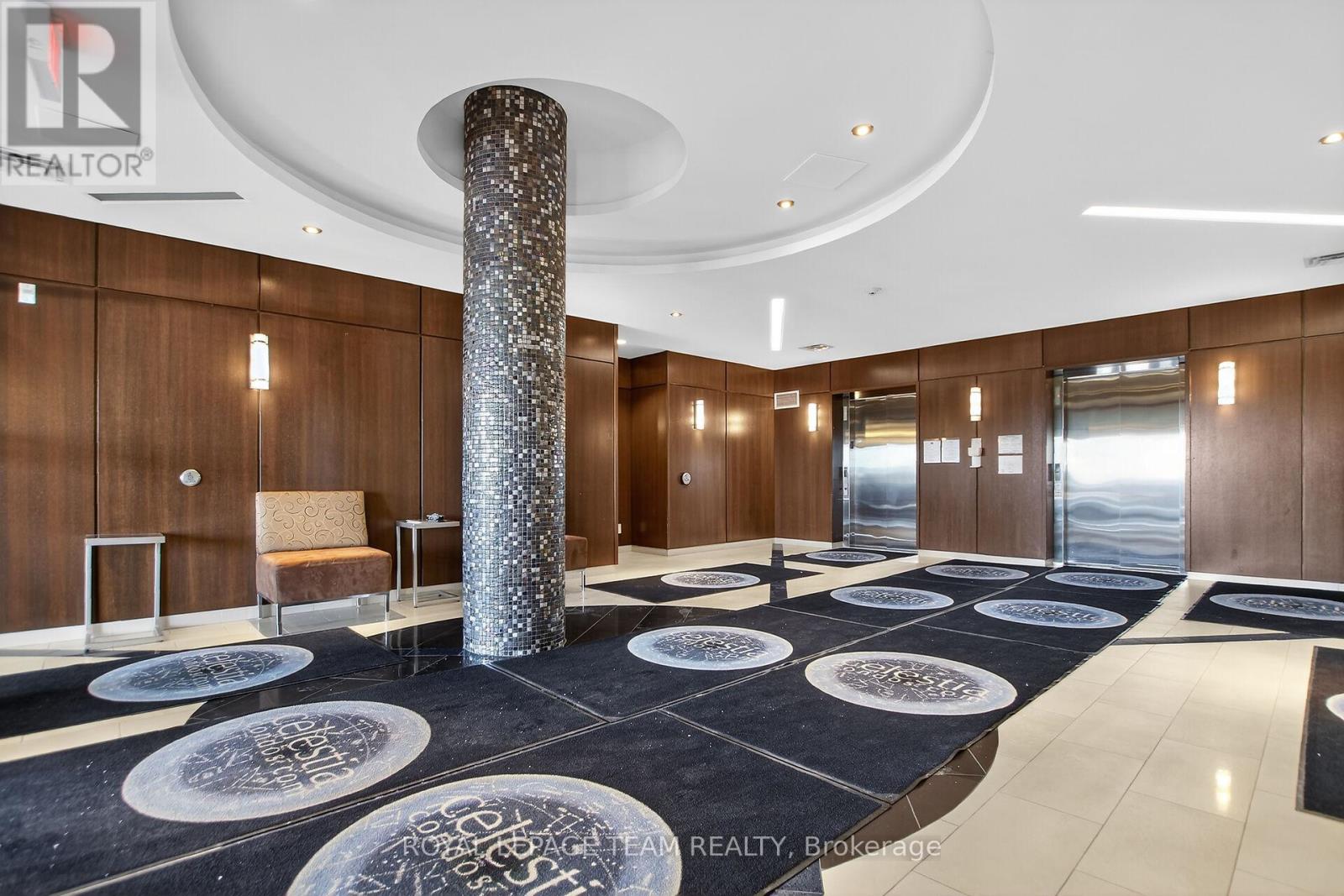 204 - 310 CENTRUM BOULEVARD