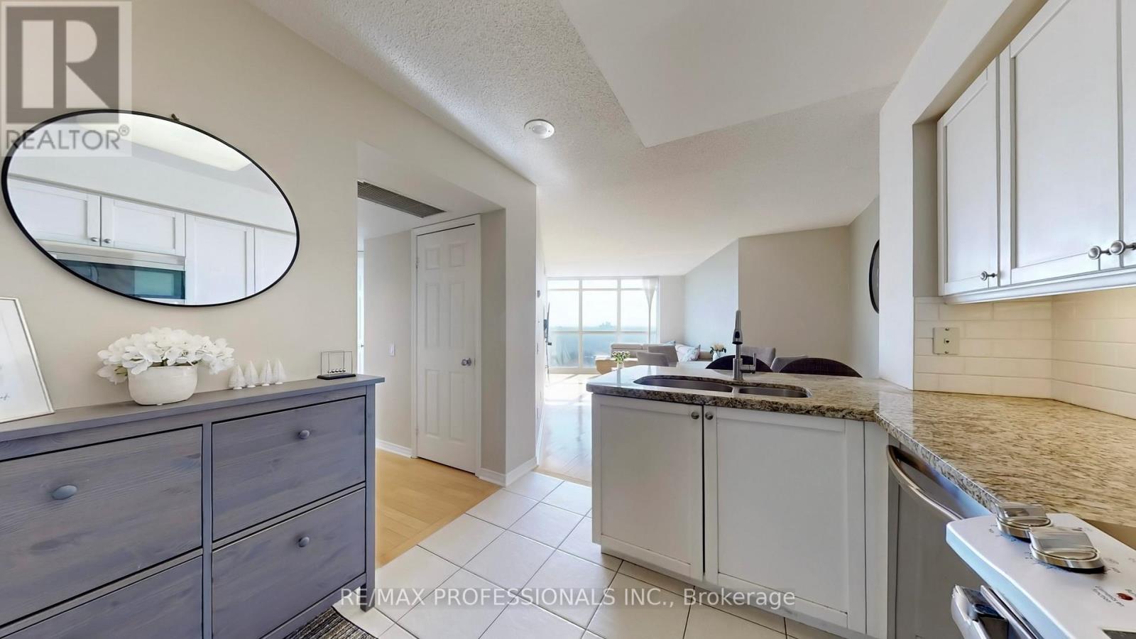 2705 - 30 HARRISON GARDEN BOULEVARD