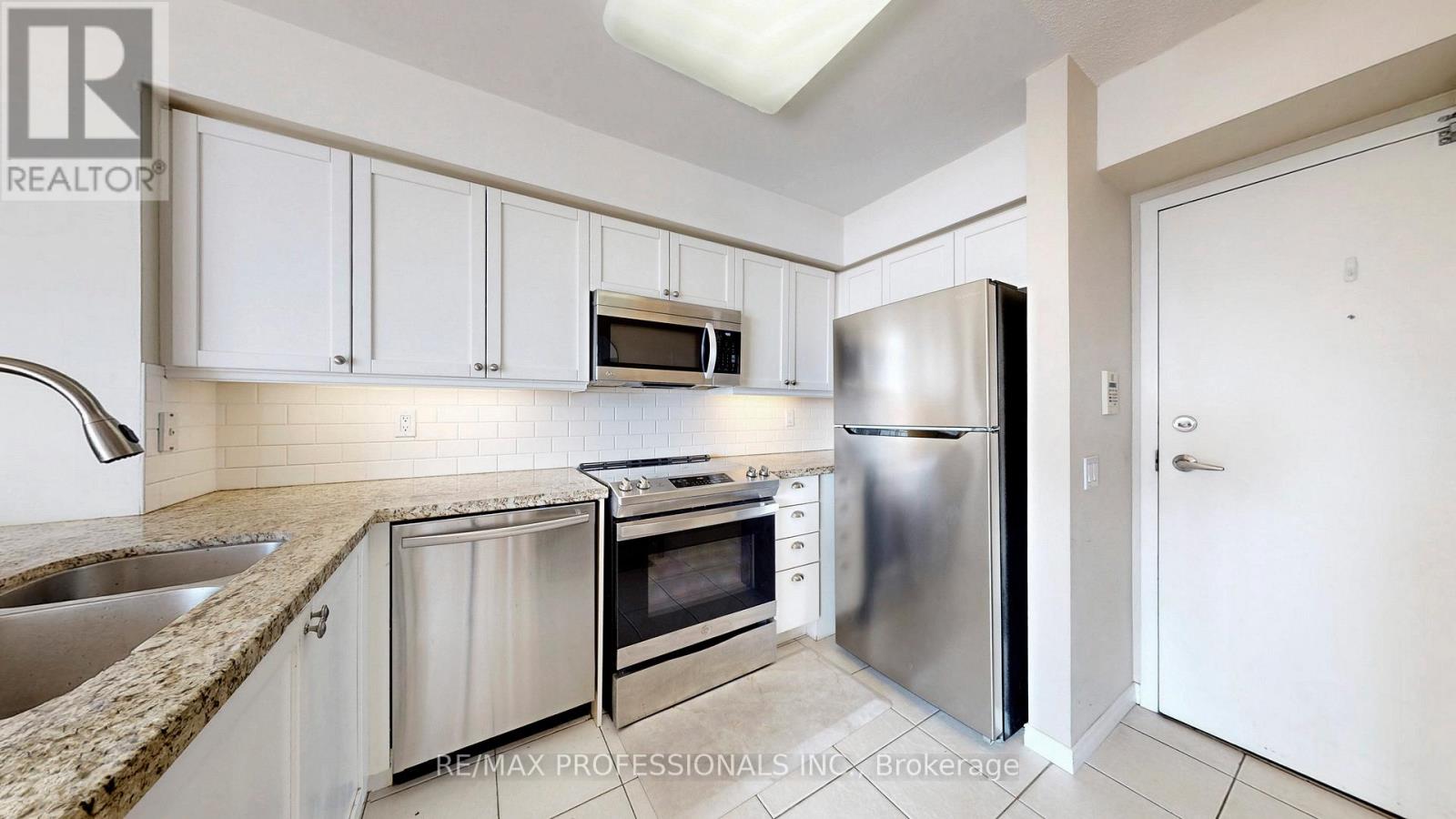 2705 - 30 HARRISON GARDEN BOULEVARD