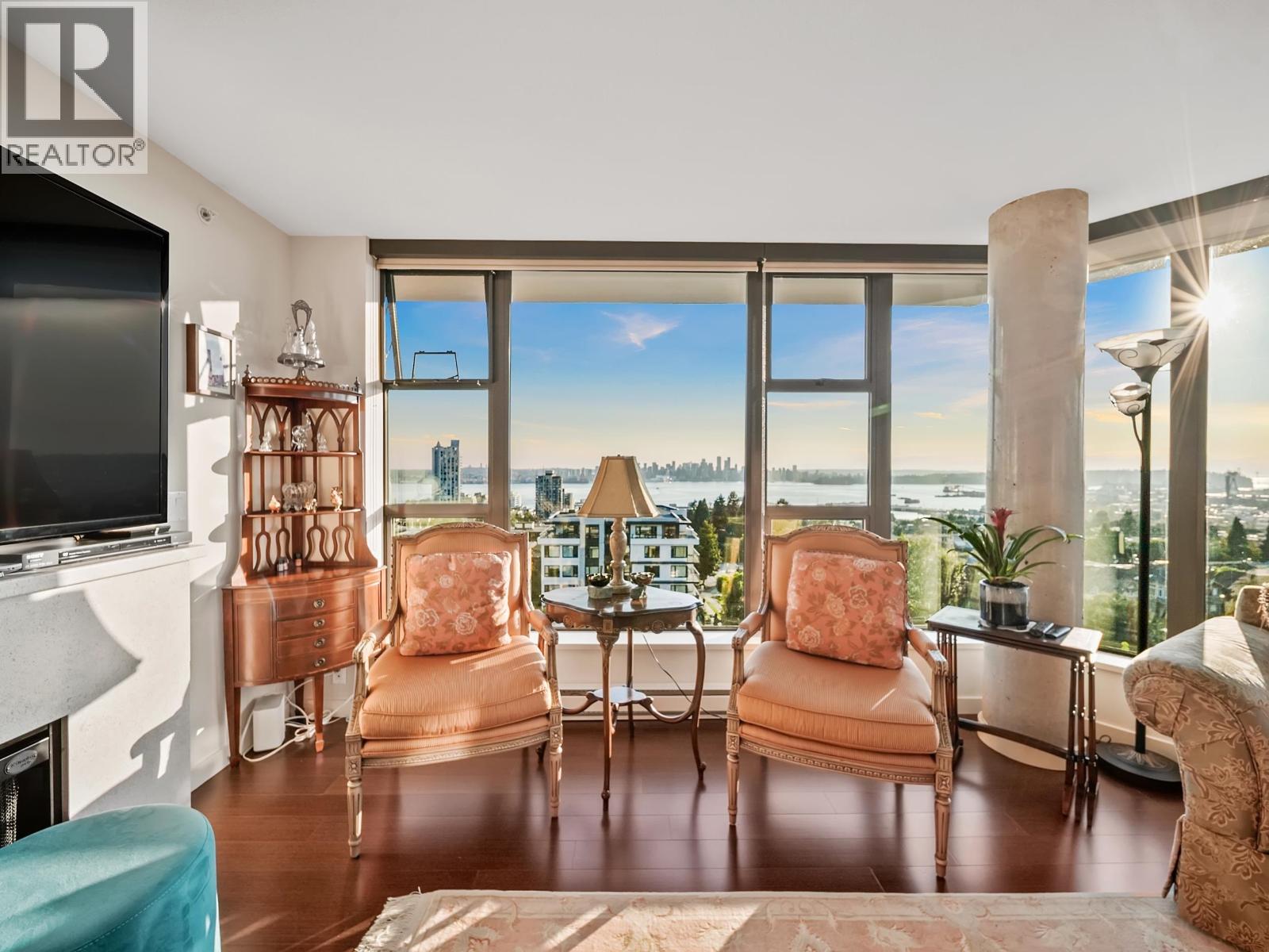 805 683 W VICTORIA PARK