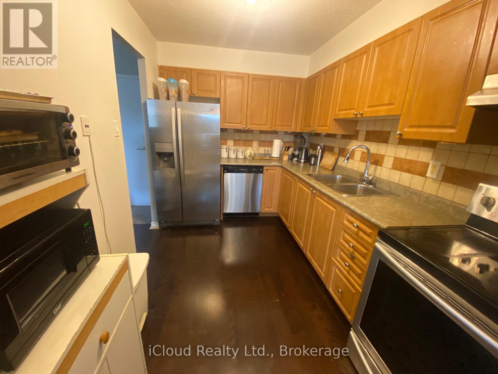 606 - 3501 GLEN ERIN DRIVE