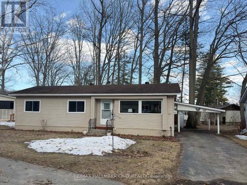 13 CARRUTHERS STREET N Wasaga Beach ON L9Z1K2