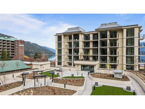 702 120 ESPLANADE AVENUE|Harrison Hot Springs Harrison Hot Springs BC V0M1K0