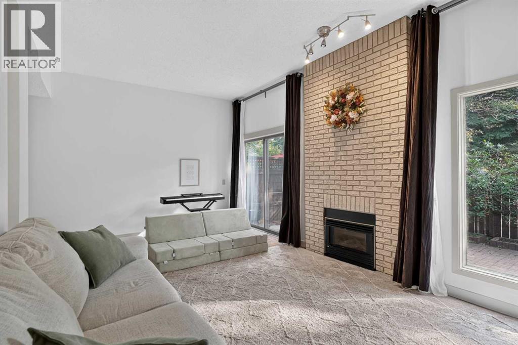 571 Point Mckay Grove NW