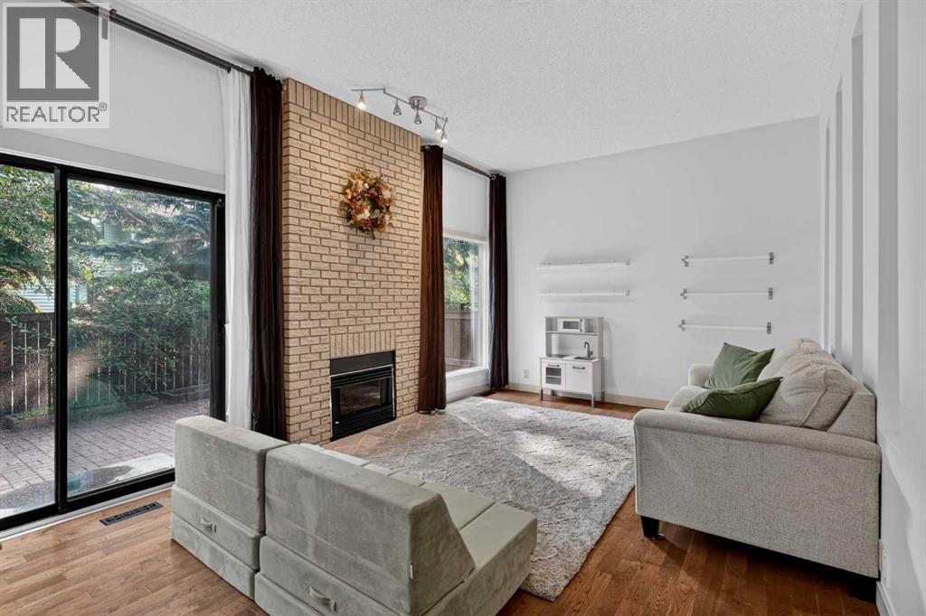 571 Point Mckay Grove NW