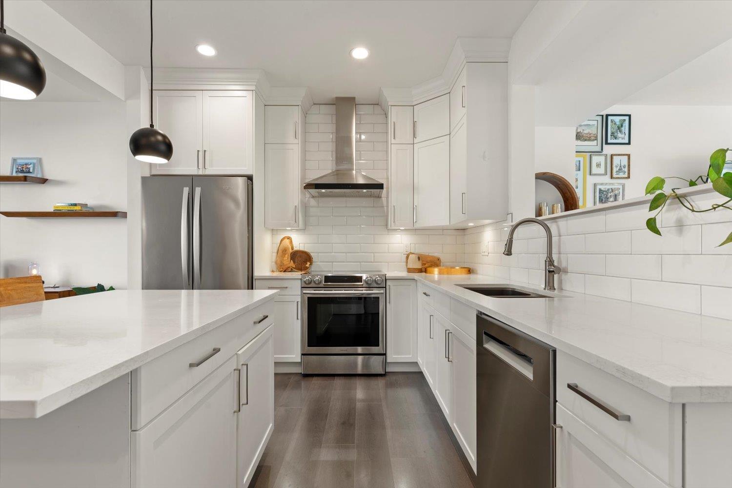 15 386 PINE AVENUE|Harrison Hot Springs