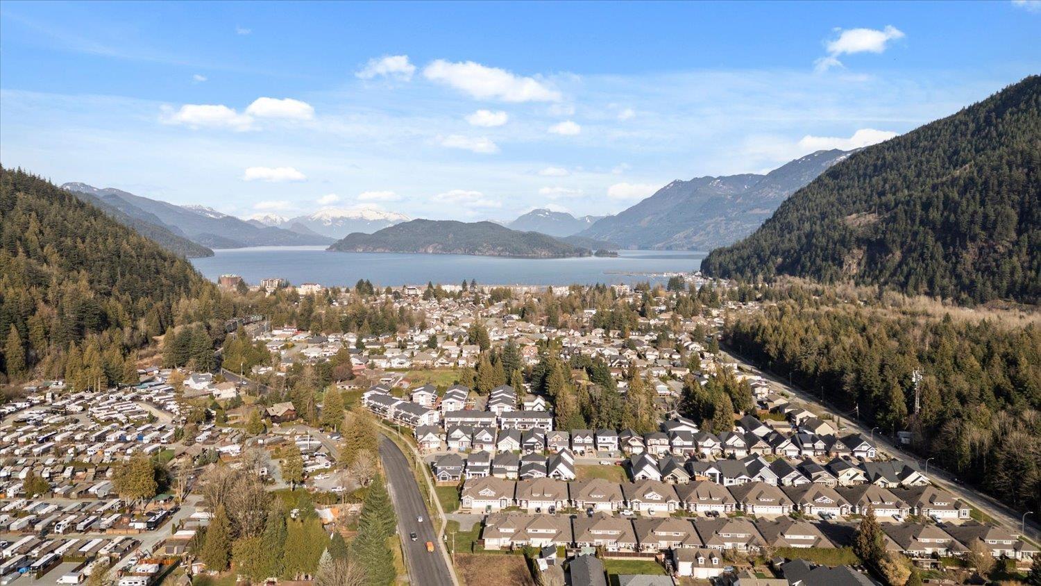 15 386 PINE AVENUE|Harrison Hot Springs