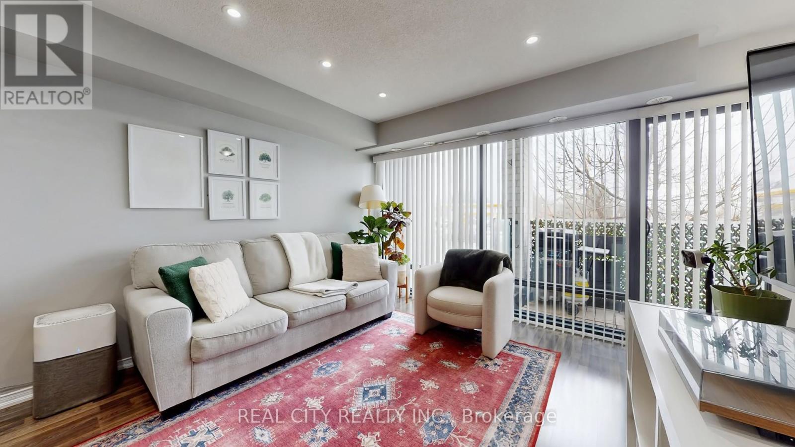 511 - 142 WIDDICOMBE HILL BOULEVARD