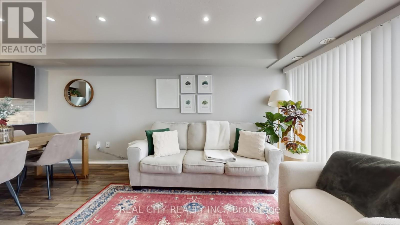 511 - 142 WIDDICOMBE HILL BOULEVARD