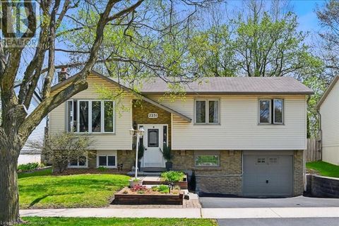 2251 INGERSOLL Drive Burlington ON L7P3L1