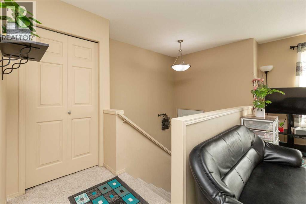 19 Blackfoot Boulevard W