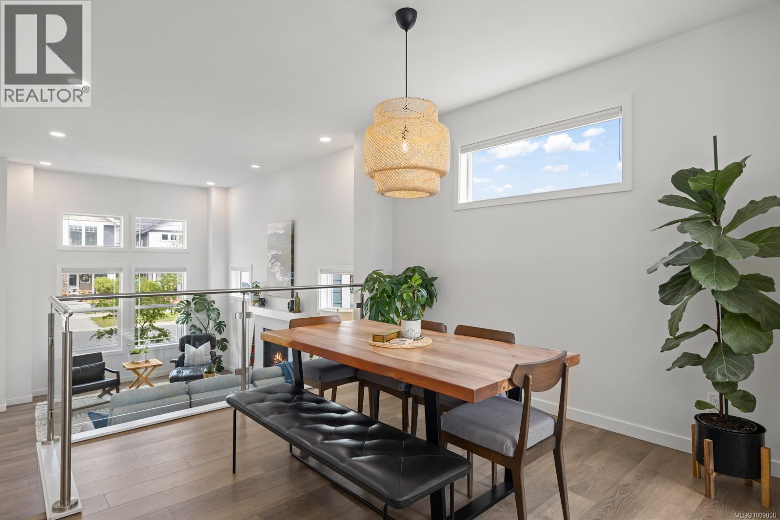 208 Caspian Dr