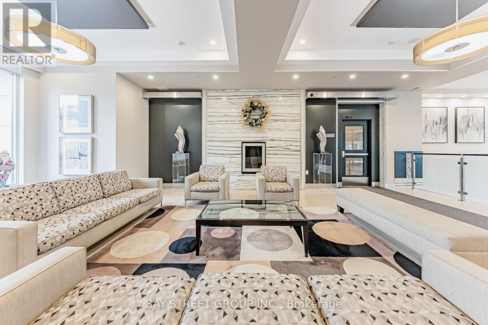 905 - 75 SOUTH TOWN CENTER BOULEVARD