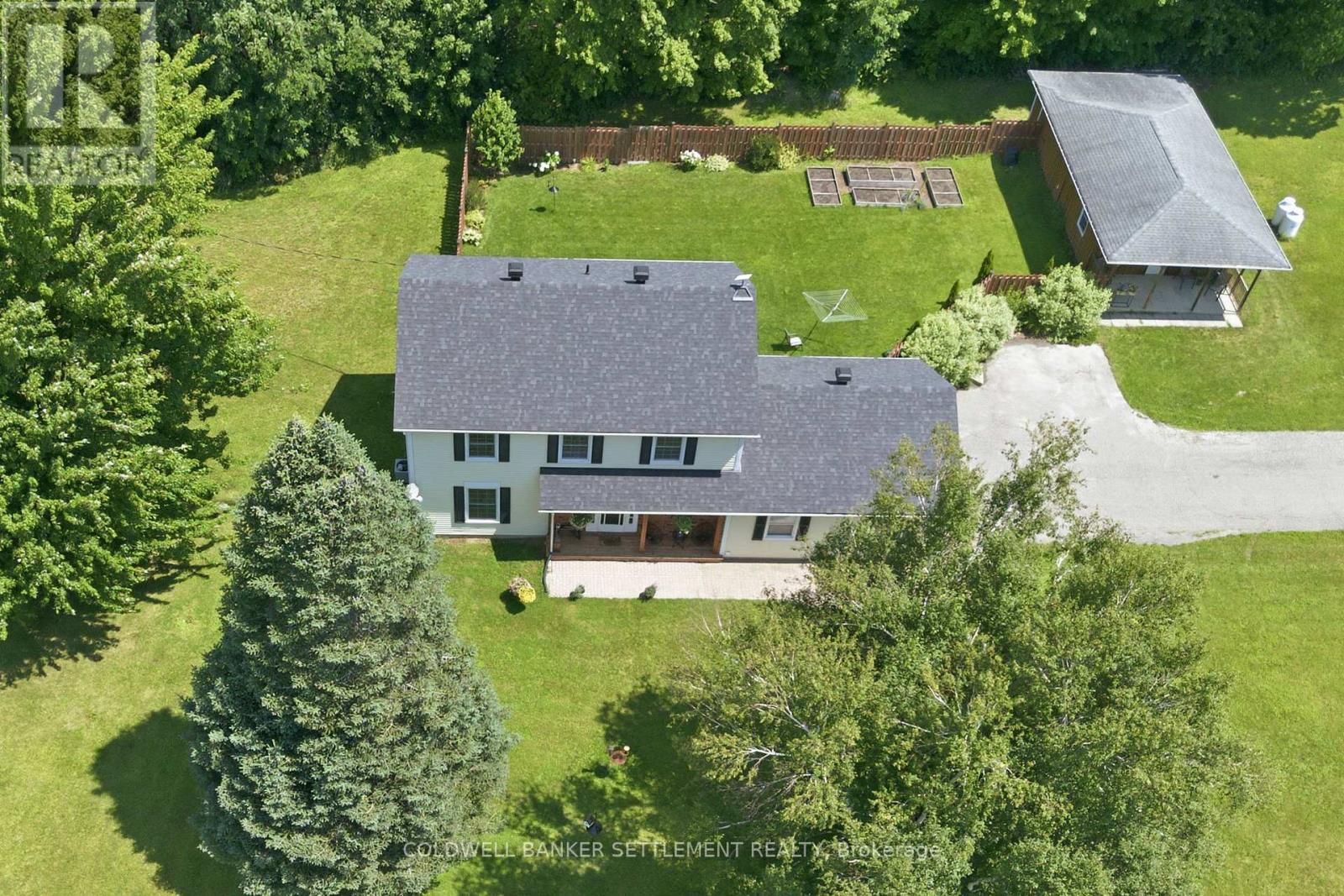 41 RIDEAU FERRY ROAD