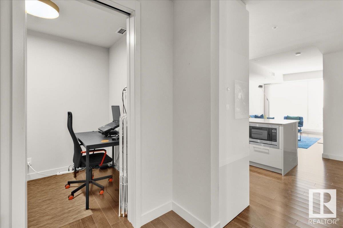 #2611 10360 102 ST NW