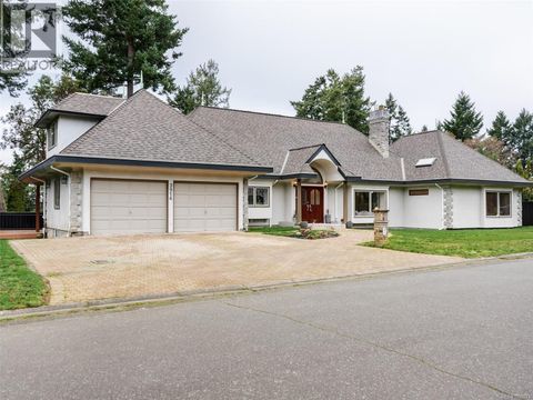 3914 Gibson Crt Saanich BC V8N6E2