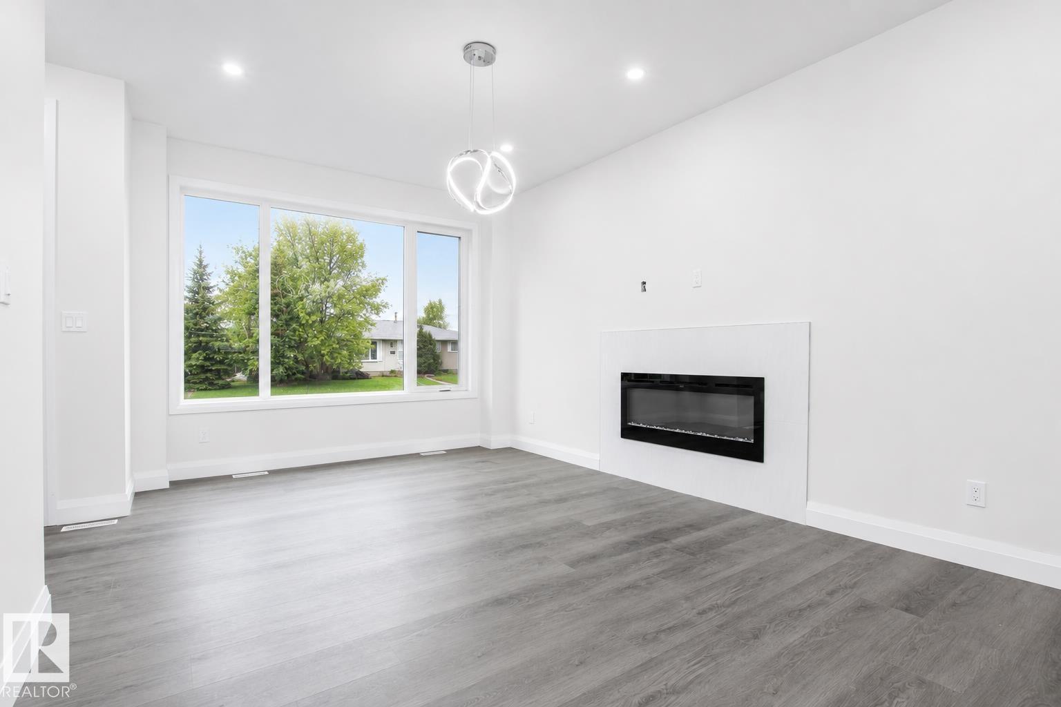 8731 154 ST NW