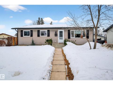 8938 94 AV Fort Saskatchewan AB T8L1B4