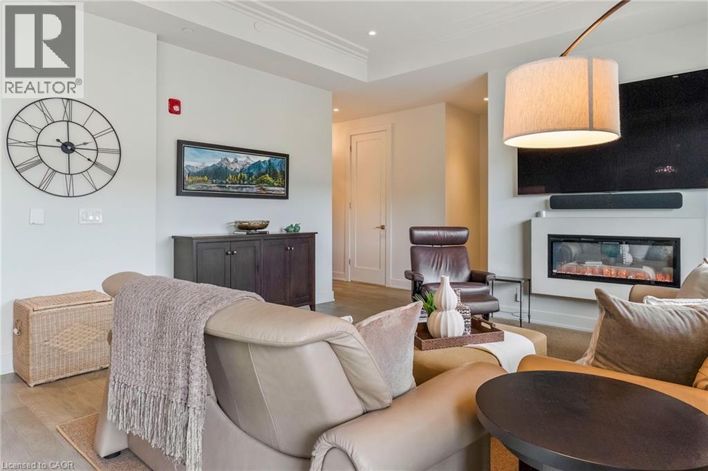 123 MAURICE Drive Unit# 303