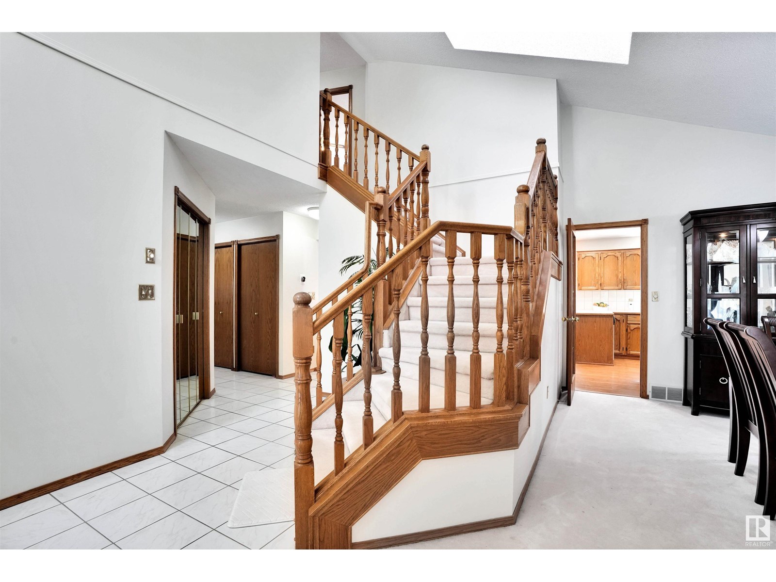 514 BURTON CL NW