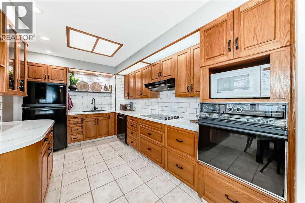 8043 Elbow Drive SW