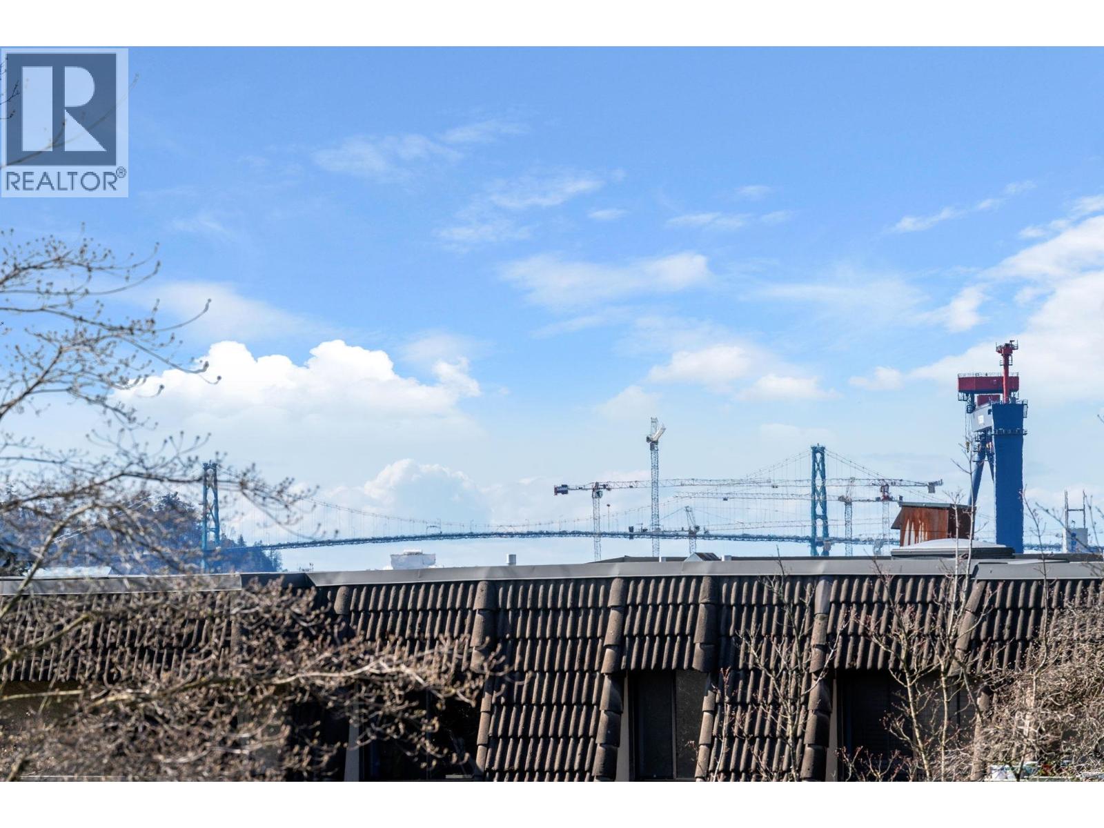 201 225 W 3RD STREET