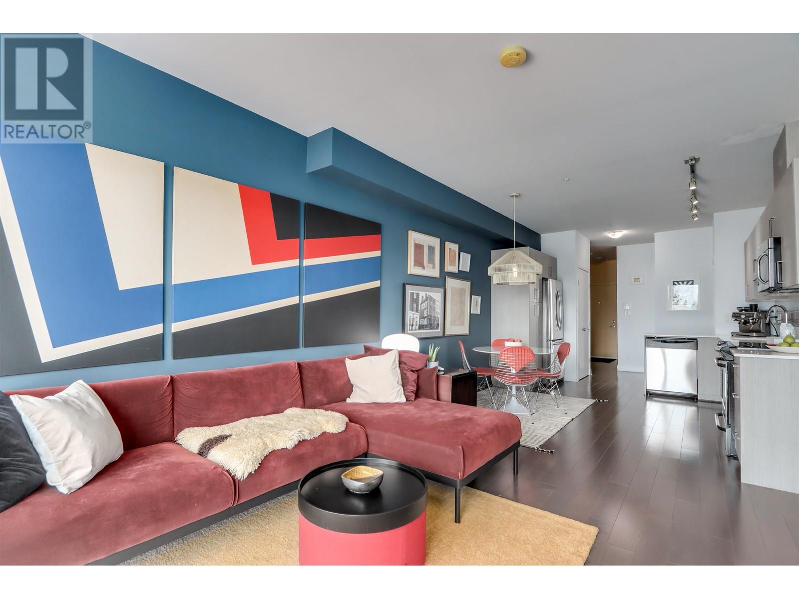 PH6 388 KOOTENAY STREET