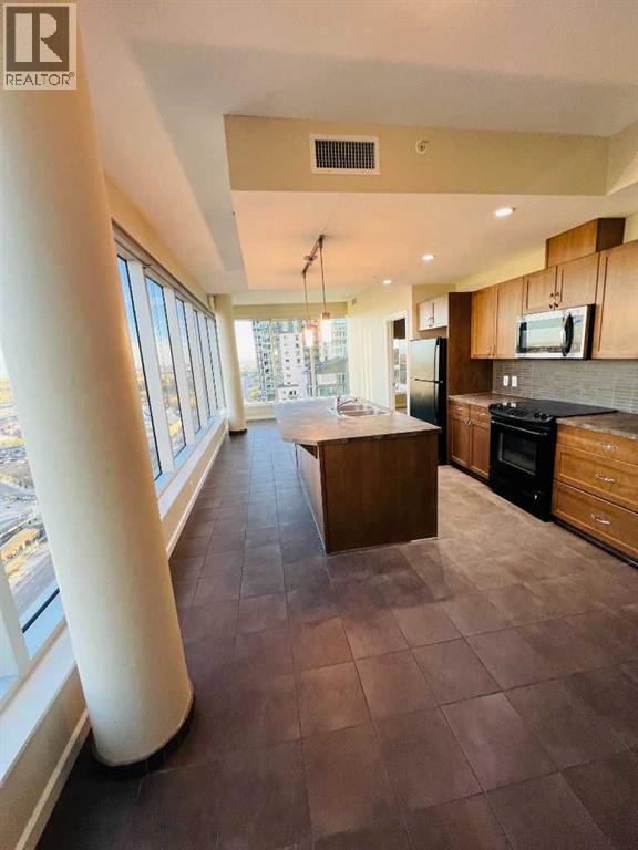 2607, 211 13 Avenue SE