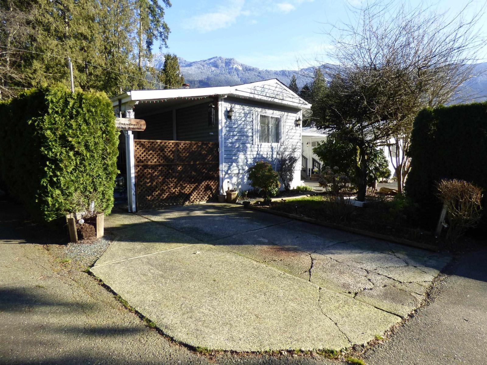 12 52324 YALE ROAD|Rosedale