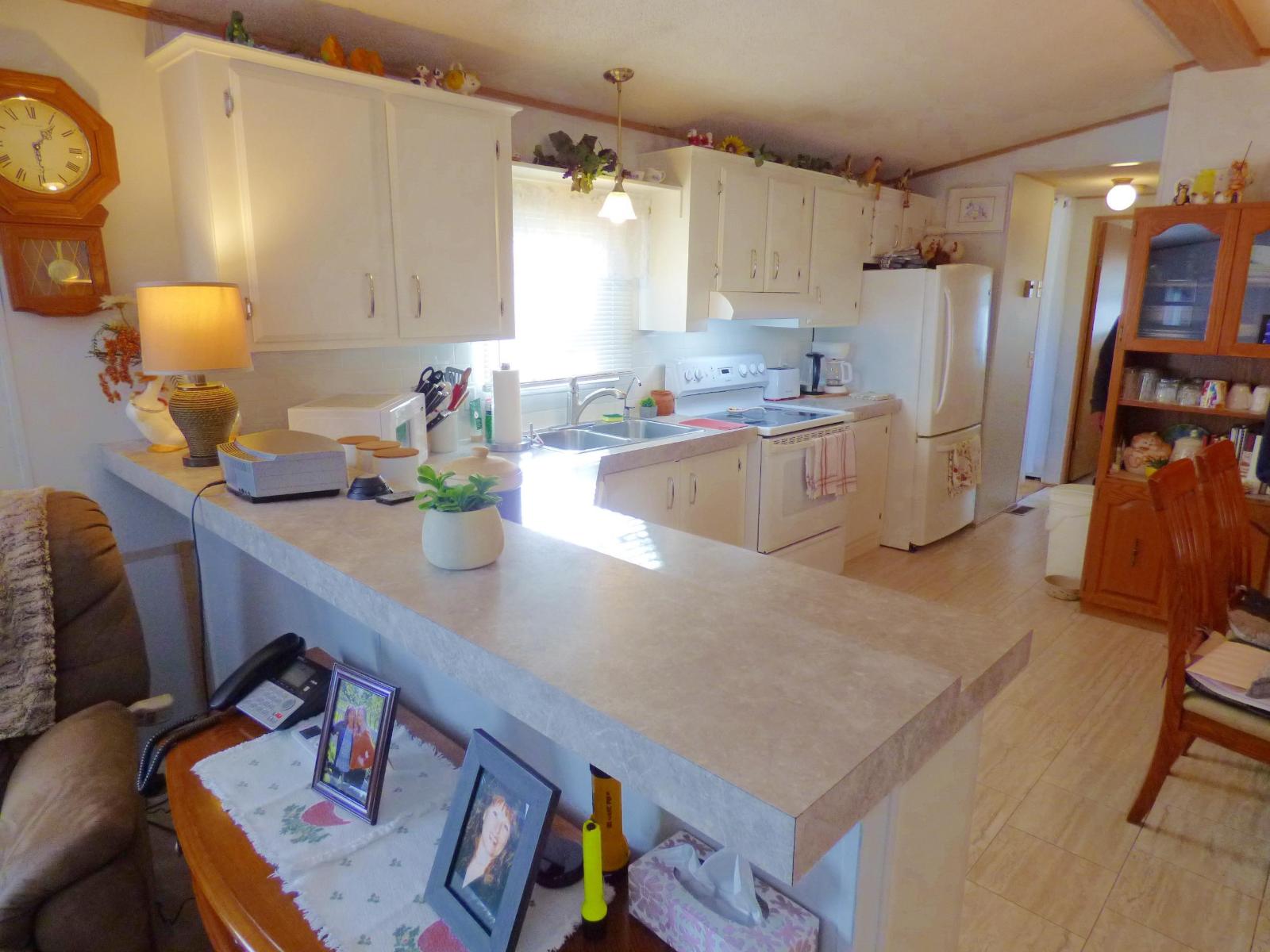 12 52324 YALE ROAD|Rosedale