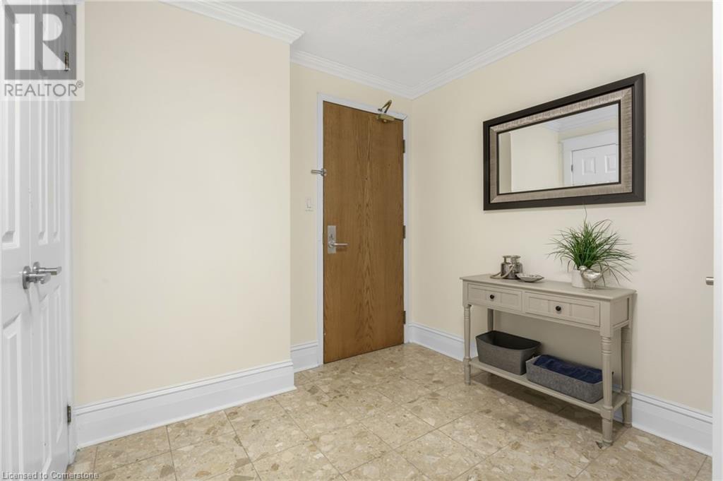 67 CAROLINE Street S Unit# 102